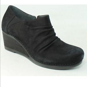 Dansko booties black nubuck